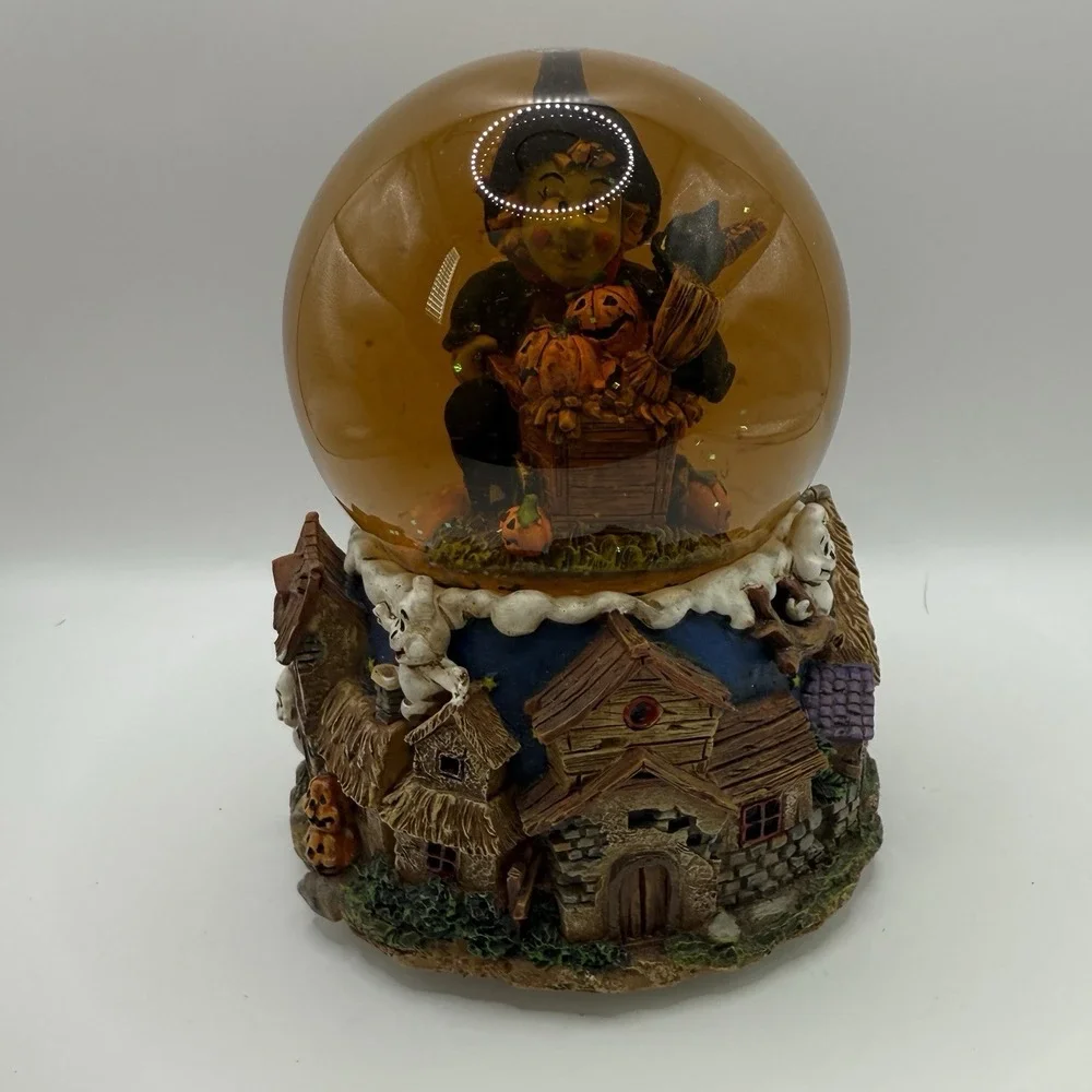 Halloween Witch Water Globe, Spooky Ghosts ,Retro Vintage Style Pumpkins